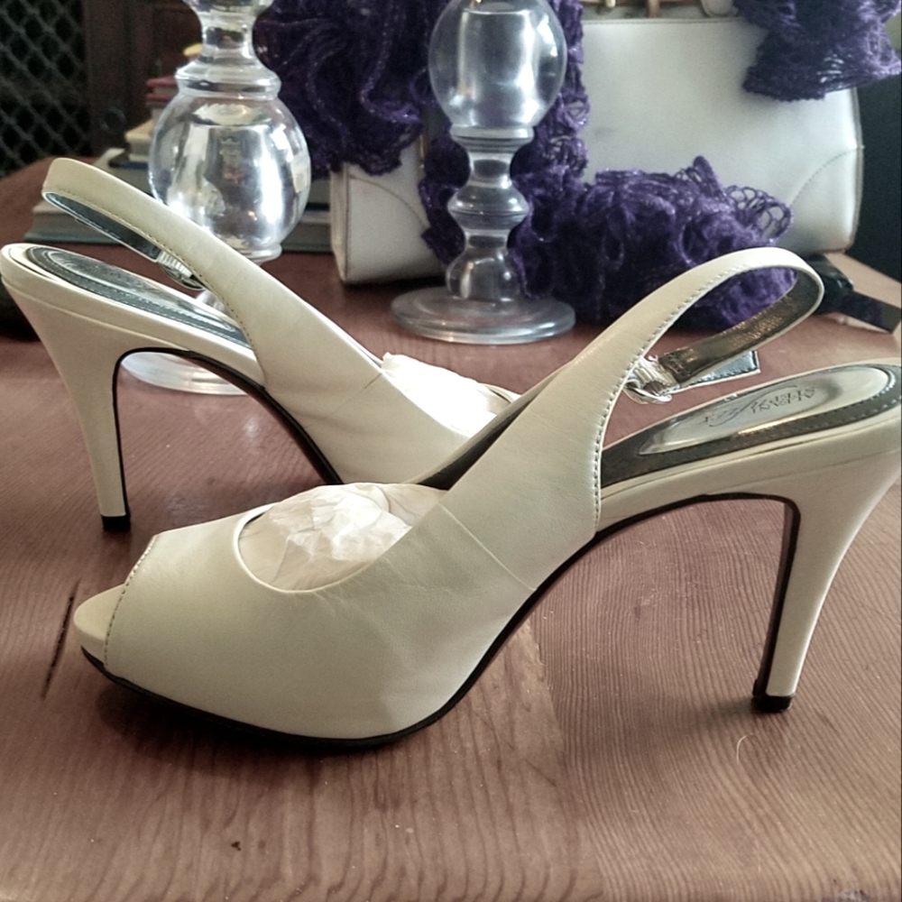 Off White Alfani slingback peep toe pumps NWOT